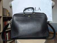 Torebka Furla czarna, skórzana
