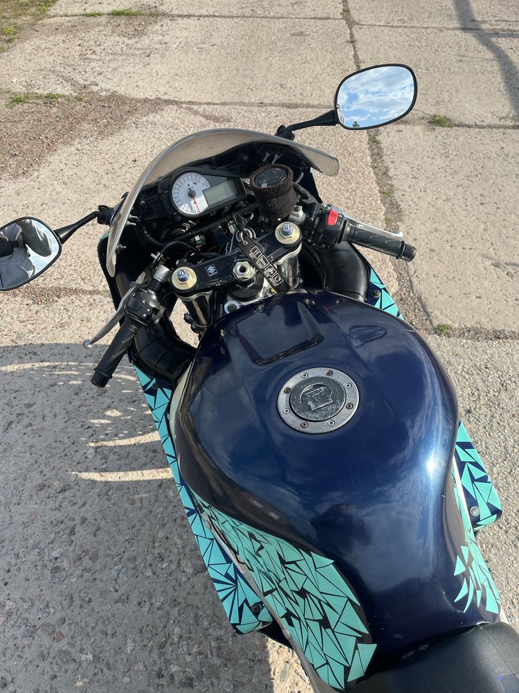 продам  Suzuki GSXR 600 k3