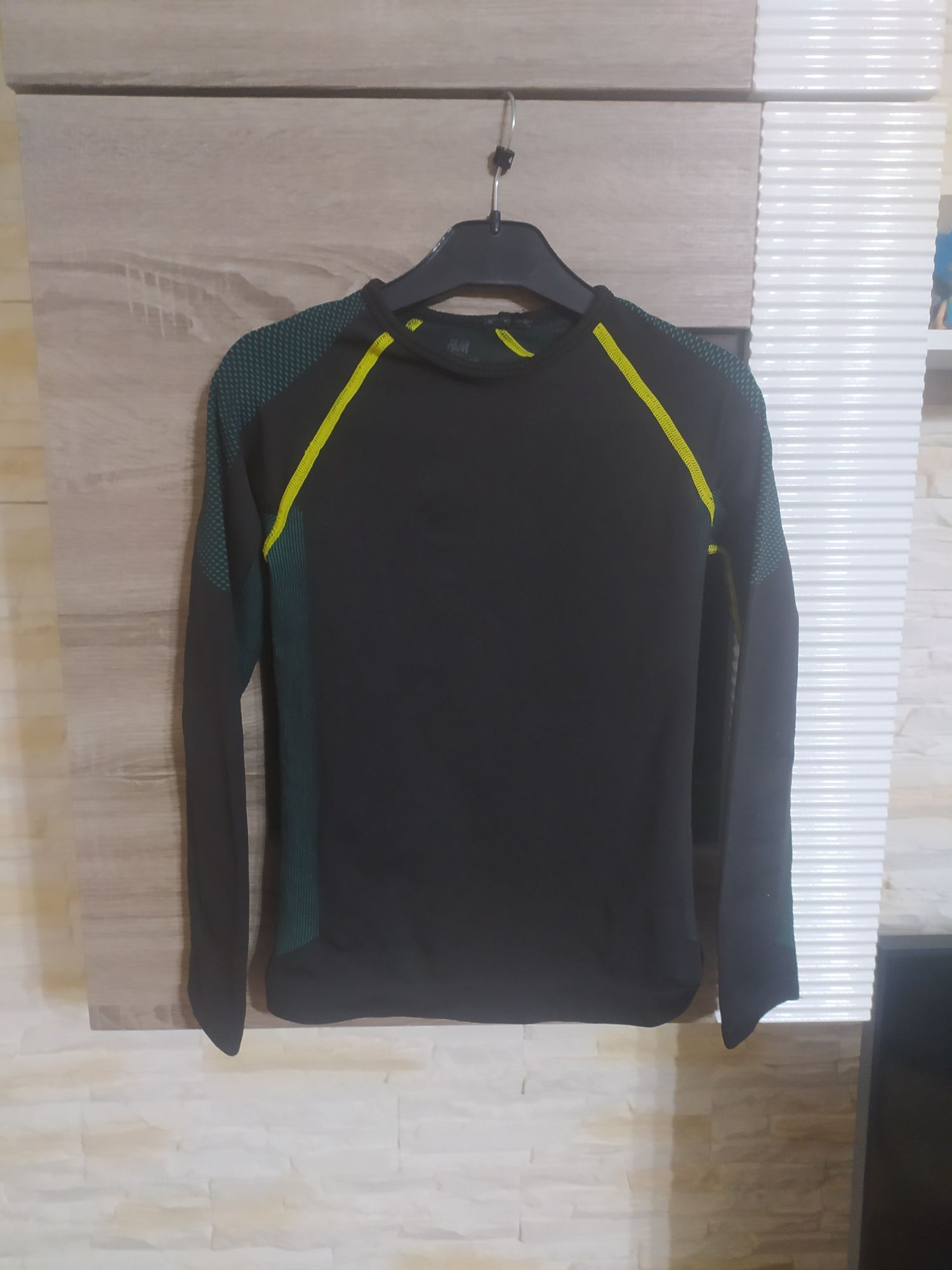 Koszulka bluzka termo sportowa elastyczna 134 140 H&M sport