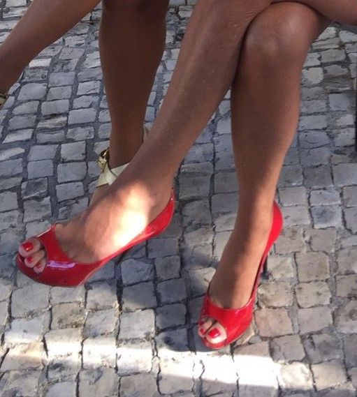 Sapatos encarnados/vermelhos de verniz da Zilian