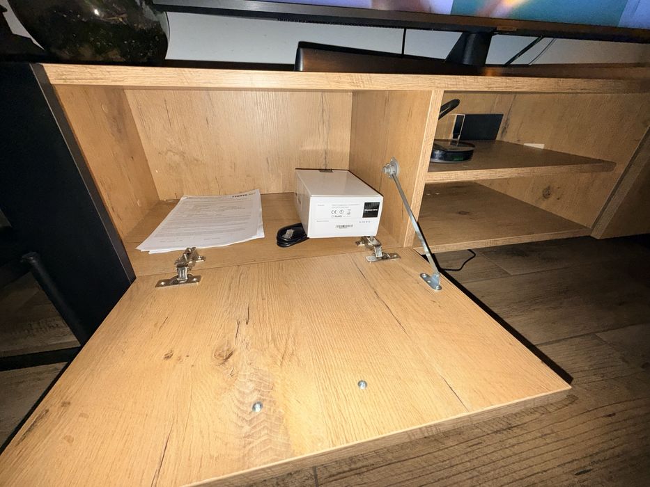 Zestaw mebli - stolik kawowy i szafka rtv