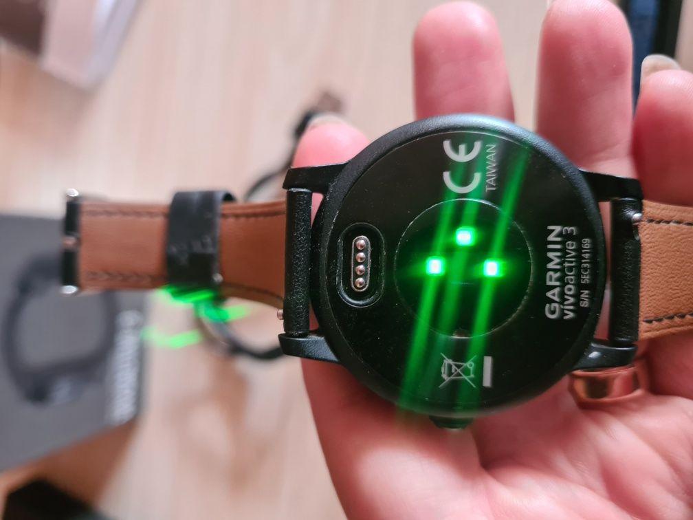 Смарт годинник Garmin Pay Vivoactive 3