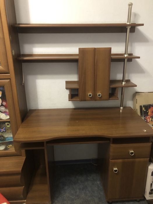 Стол для компьютера