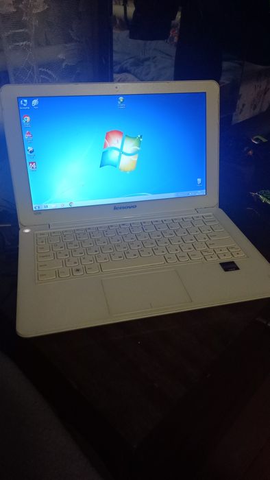 Нетбук Lenovo s206