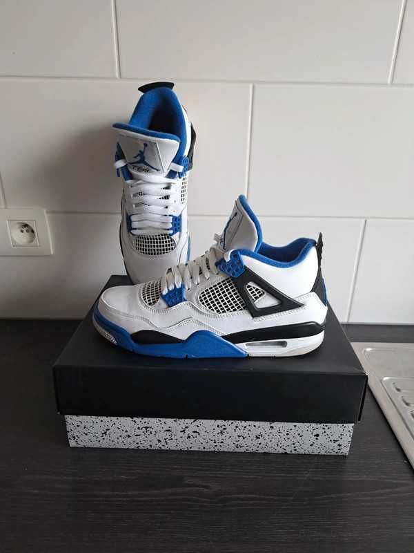 NikeAir Jordan4Retro R.42