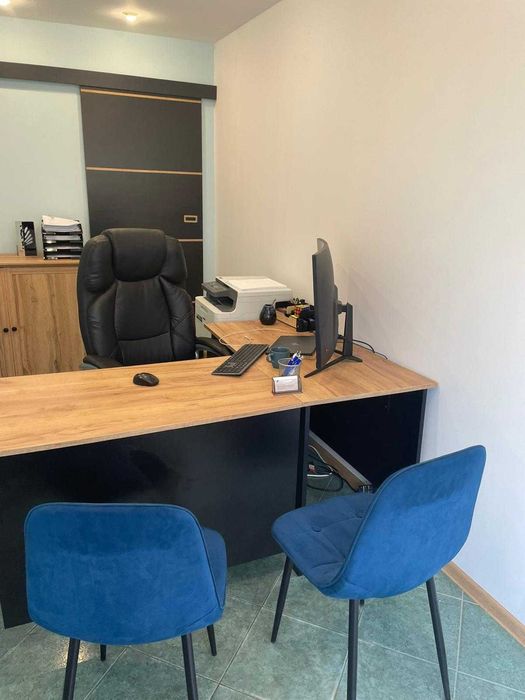 Wynajmę lokal w bardzo dobrej lokalizacji  pl. wolności 9