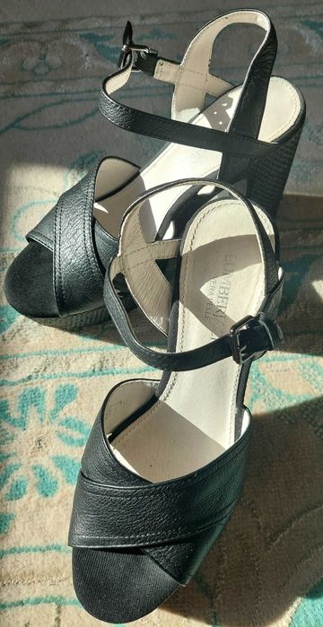 Sandálias em pele e  tecido . Lumberjack . Tam 36