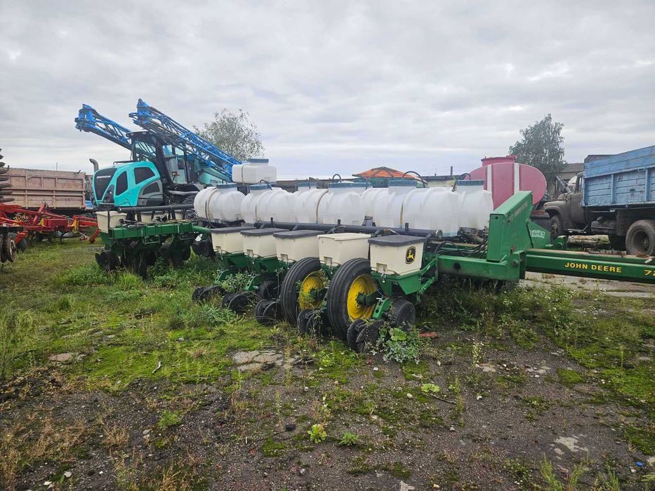 Сівалка просапна John Deere-7200