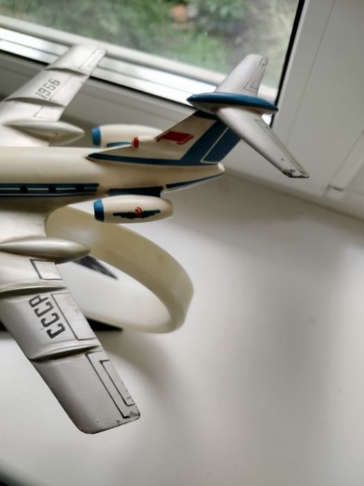 Модель самолёта Ту 134