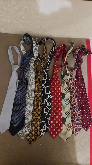 Продам галстуки разные