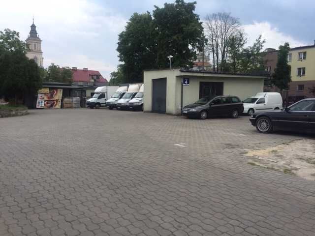 Wynajmę magazyn 110 m2 lub wiatę 143 m2, miejsca parkingowe