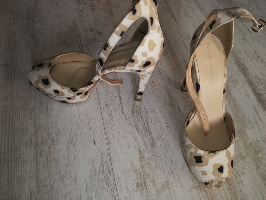 Buty zara szpilki, platformy, panterka nude