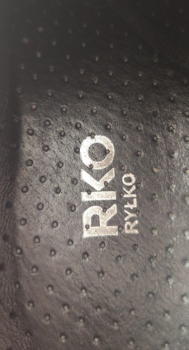 Кросівки      РКО