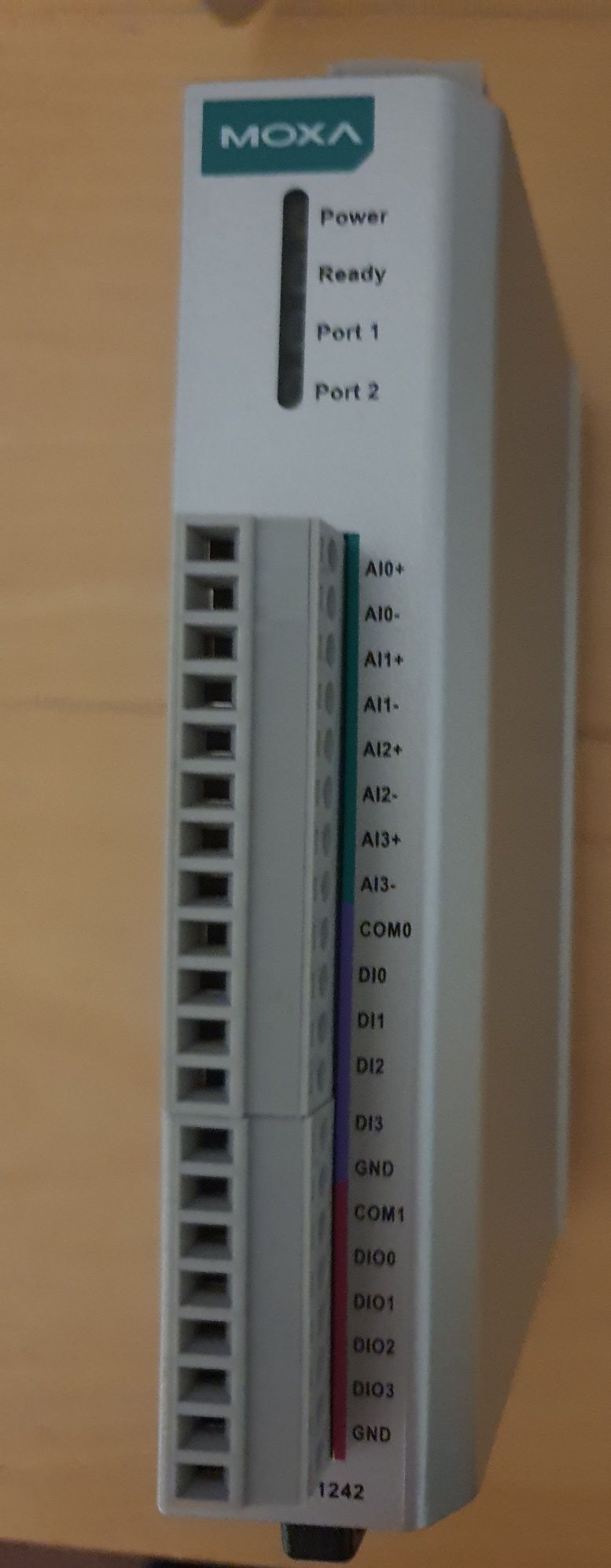Moxa IoLogic 1242 moduł wejścia wyjścia ethernet