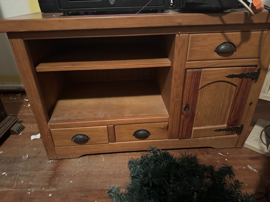 Movel madeira em bom estado