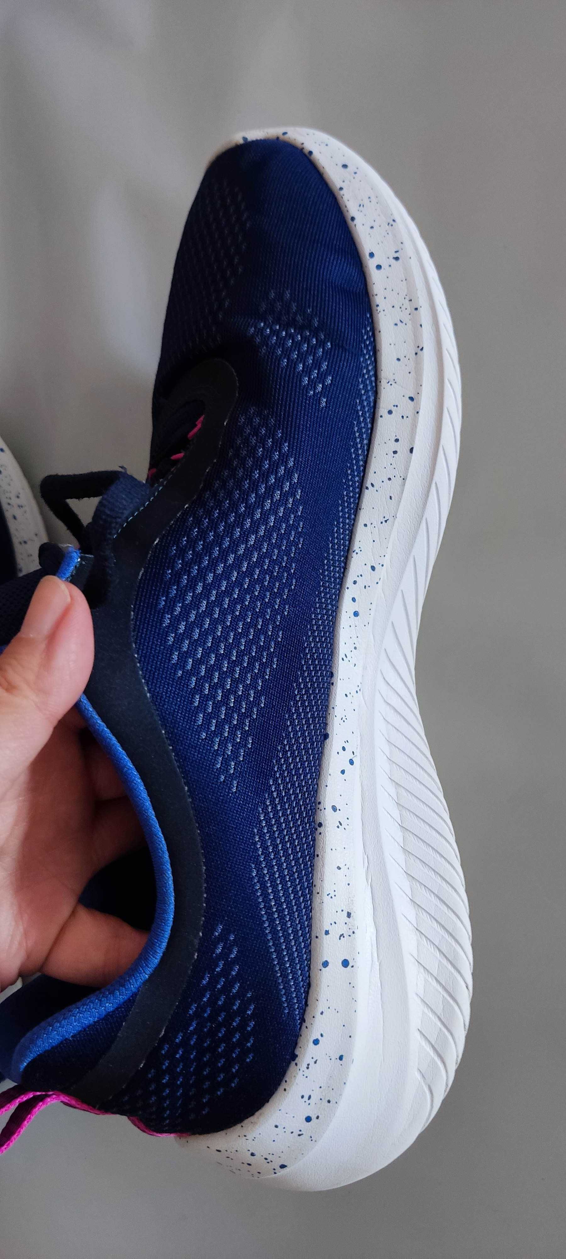 Кросівки Skechers жіночі