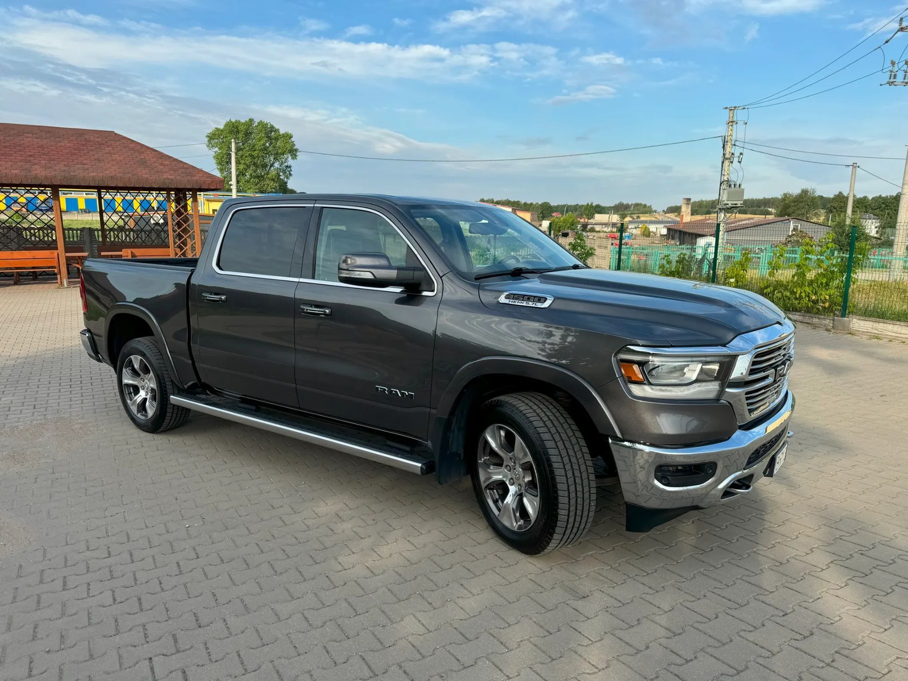 RAM 1500 Dodge Ram 5.7 Hemi 401KM Laramie 4x4 Panorama