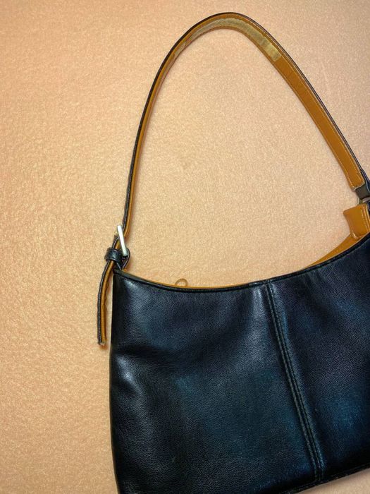 Чорна сумка багет з еко-шкіри