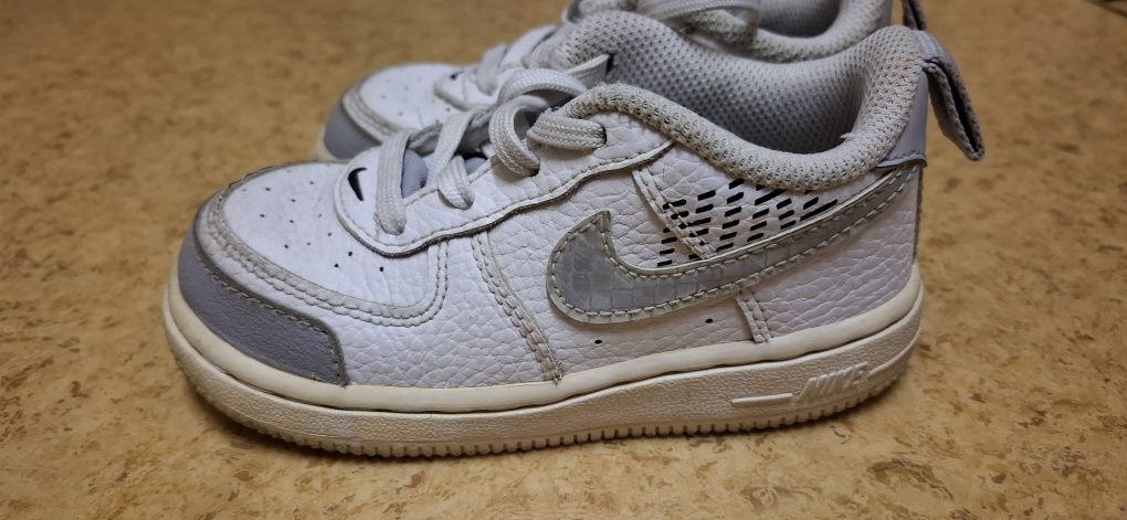 Кросівки NIKE дитячі 24р