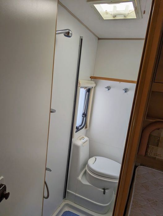 Caravana/ quarto ,suite , muito espaço , levo ao l