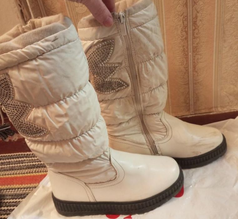 Теплі чоботи білі 35 рр