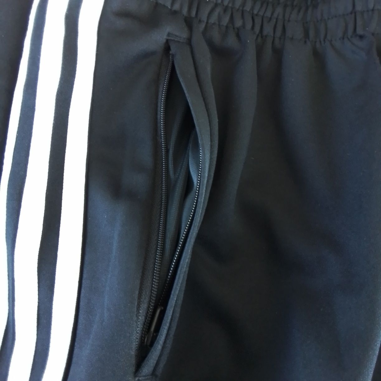 Adidas nowe dresowe spodnie damskie rozm.58/60,/ 9XL. Pas 125 cm- 140
