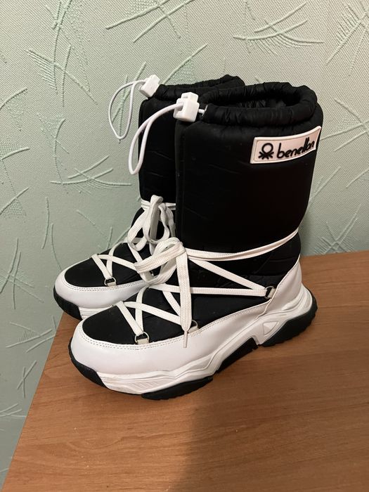Теплі чоботи-дутіки Benetton. Оригінал