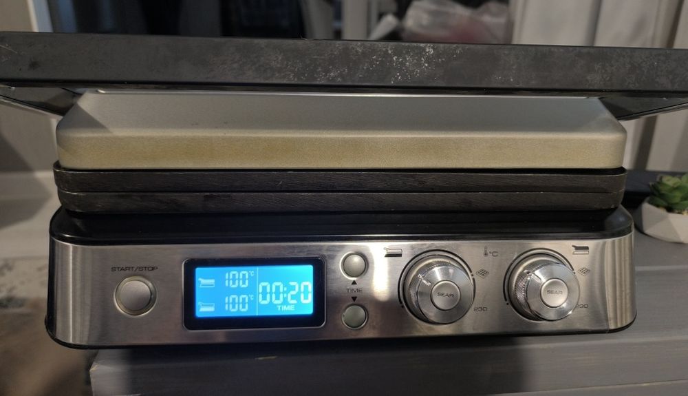 Продаётся гриль 3 в1 Delonghi CGH 1030D MultiGril