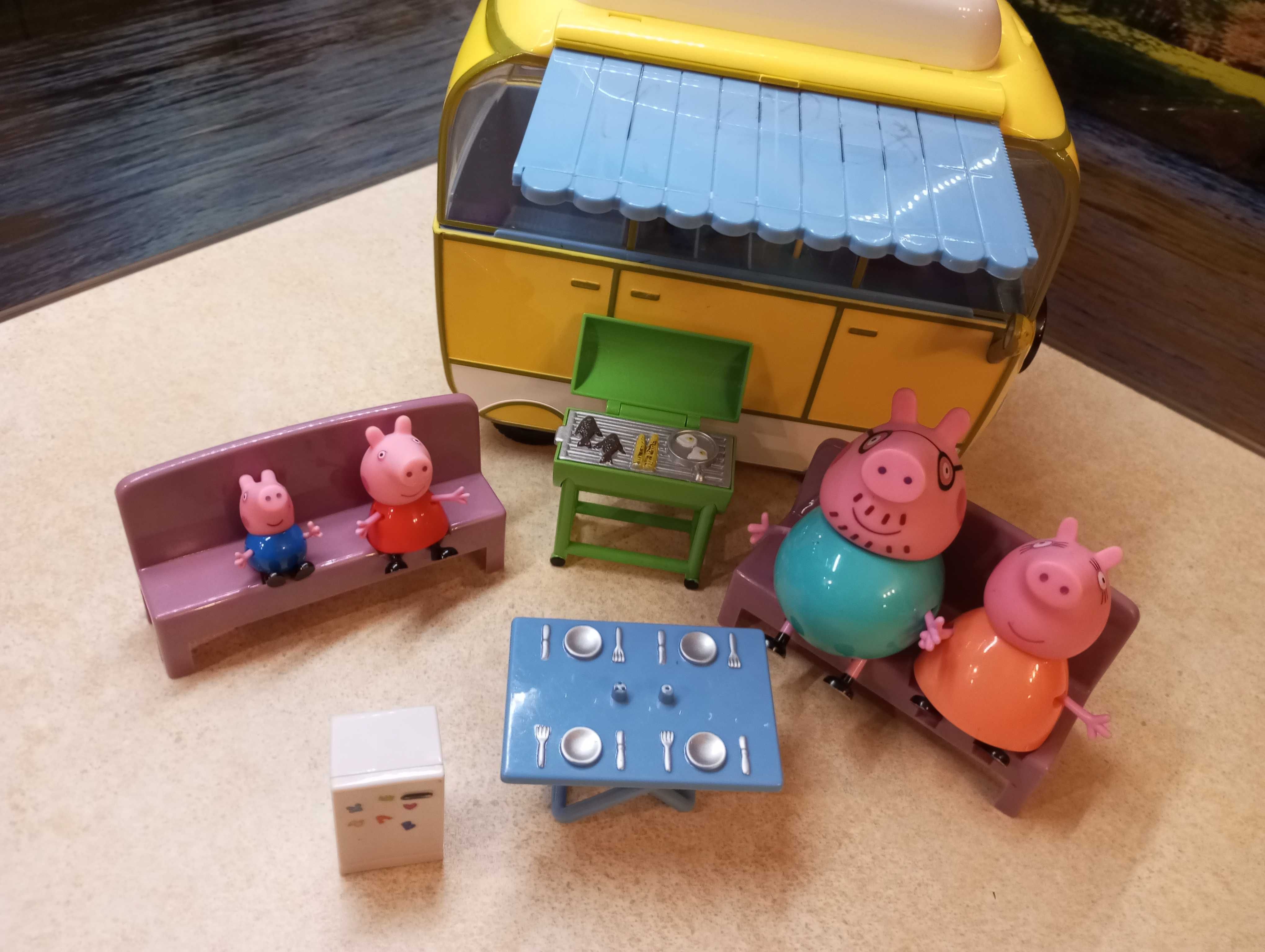 Świnka Peppa kamper TM Toys