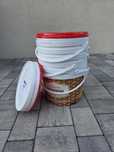 Sprzedam wiaderka plastikowe 10 L