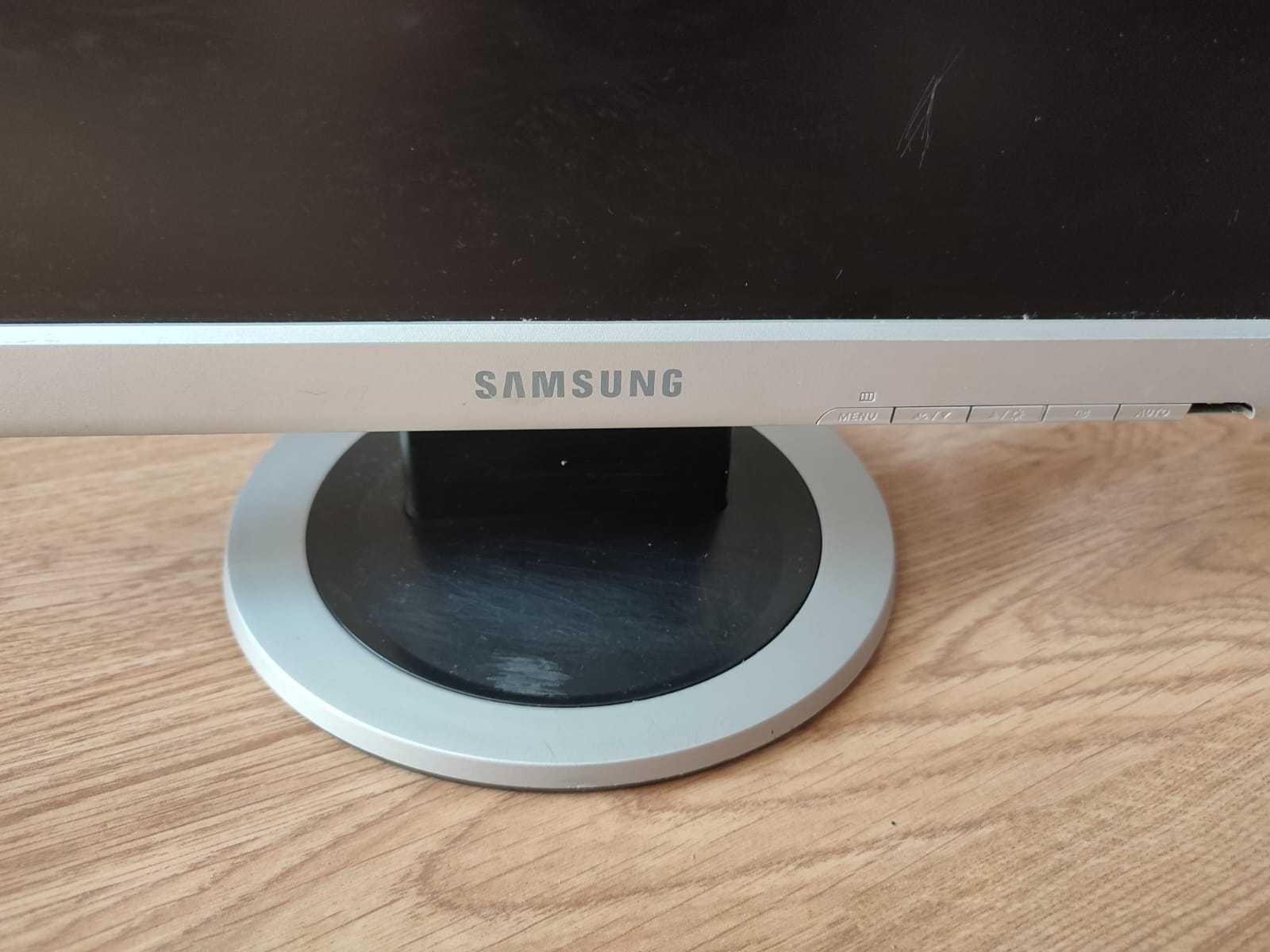 Монитор 17" Samsung SyncMaster 710N
