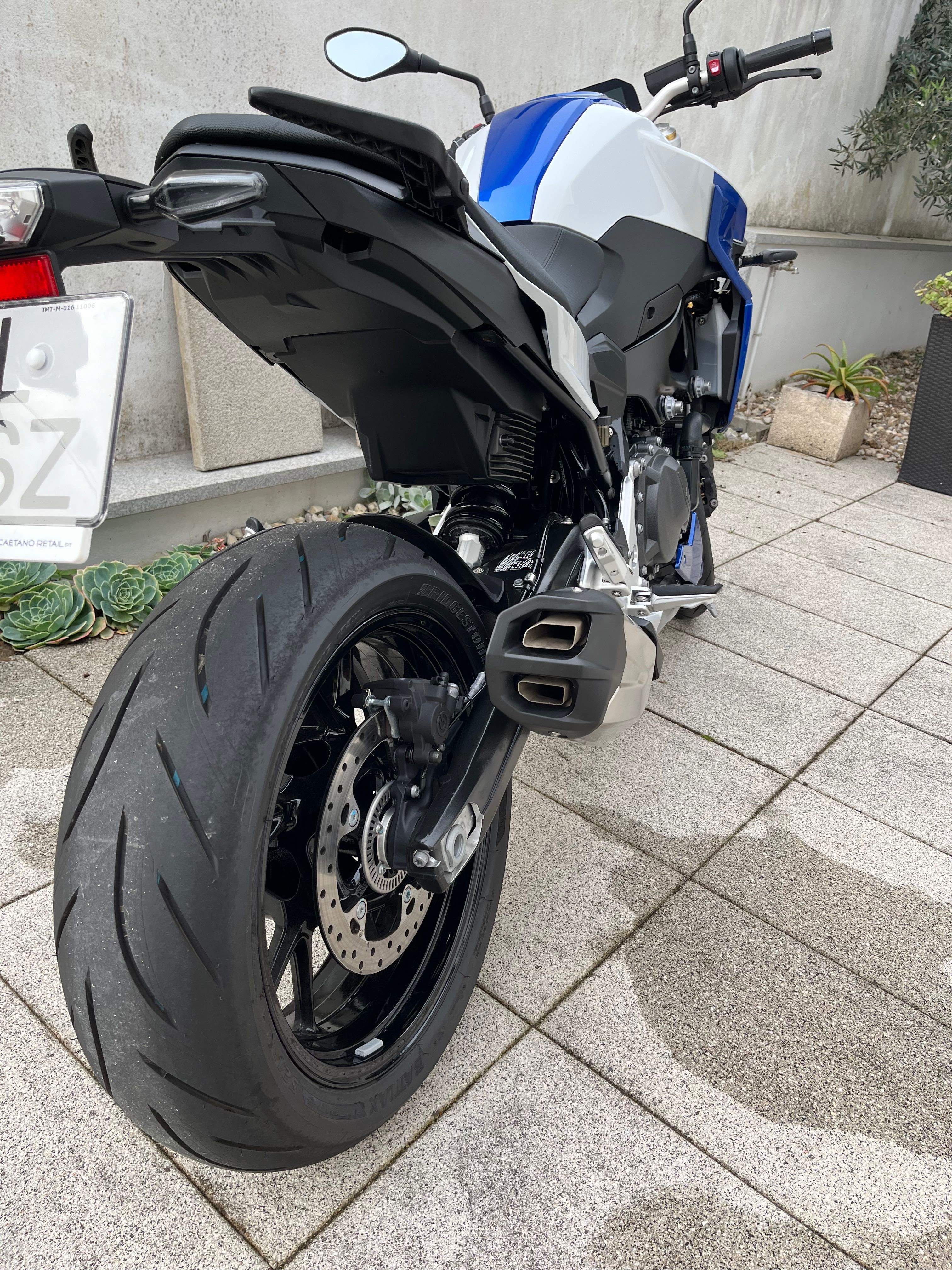 BMW f900 R 1400km