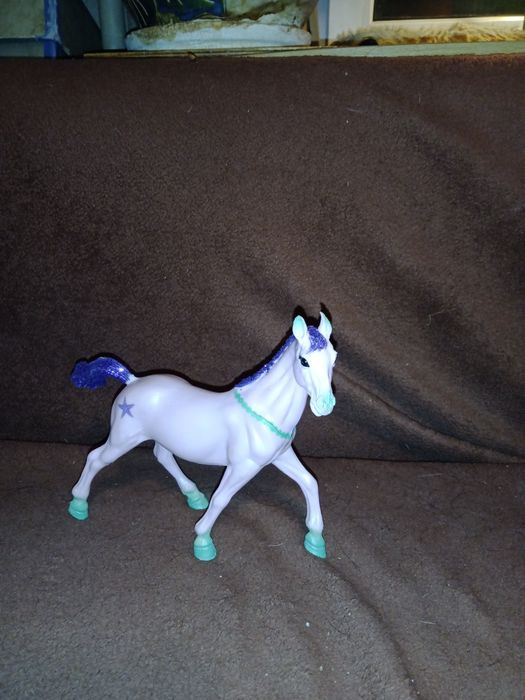 Лошадь игровая розовая