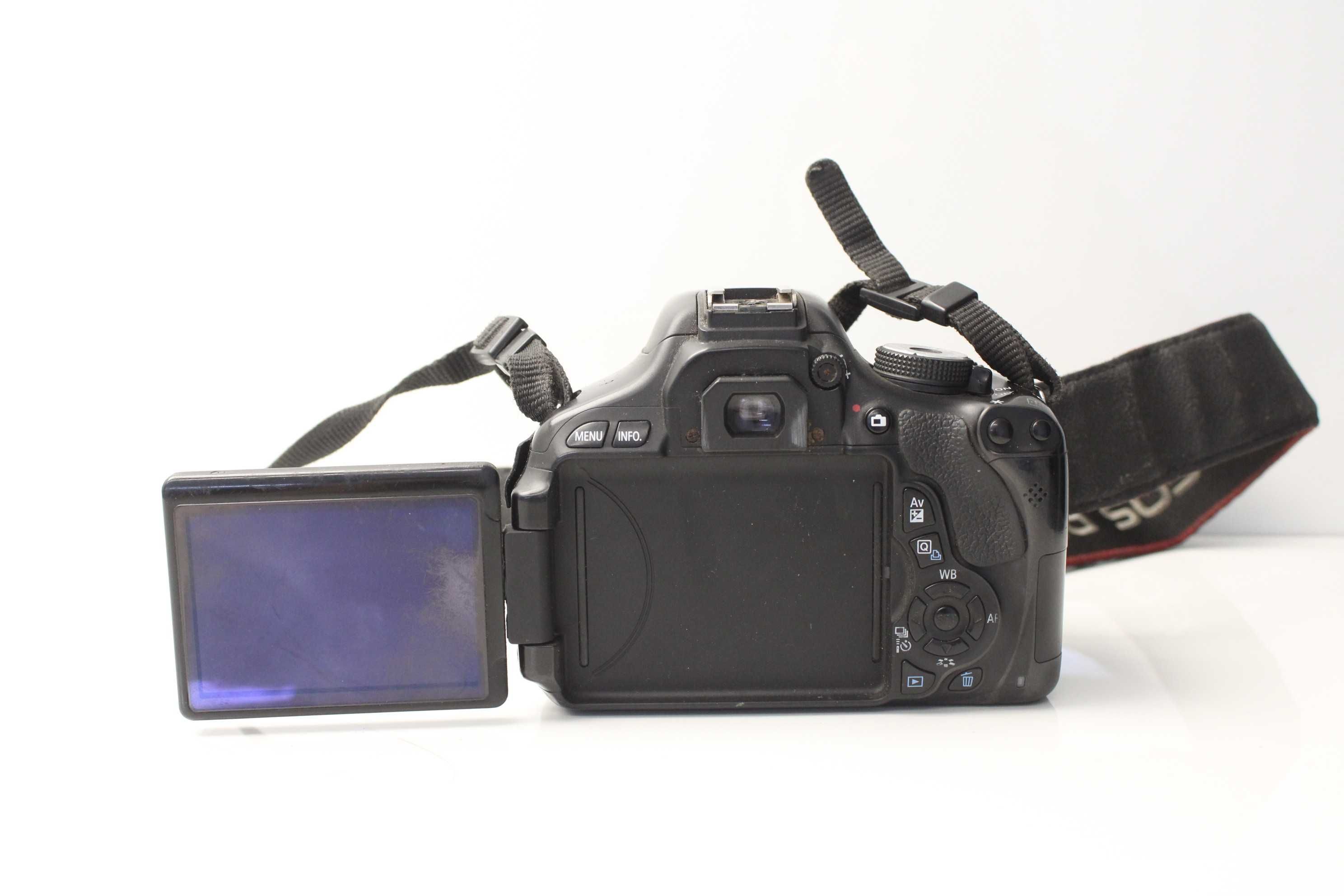 Aparat Lustrzanka Canon EOS 600D + 2 baterie + ładowarka