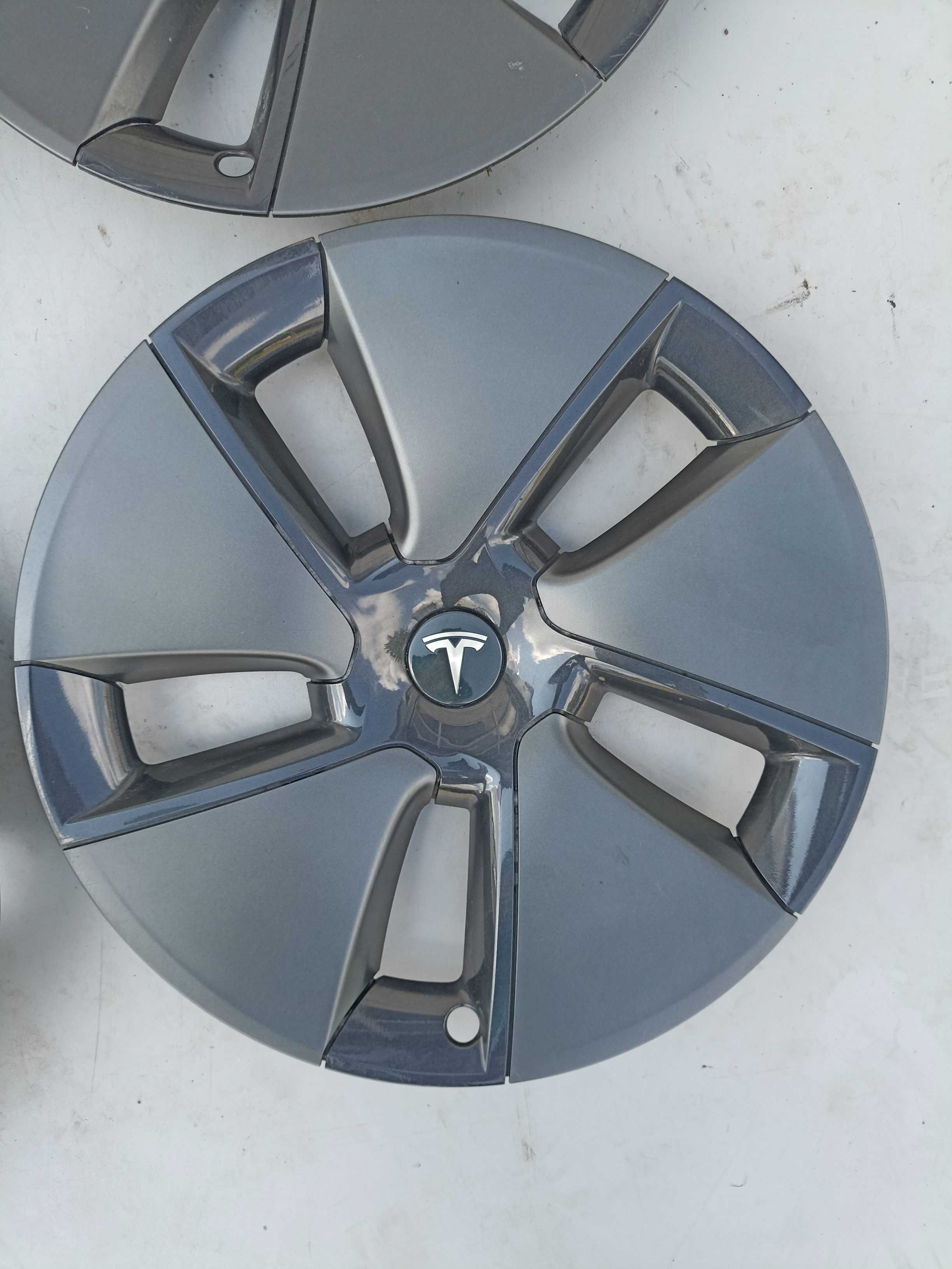 Kolpaki tesla 18 oryginał