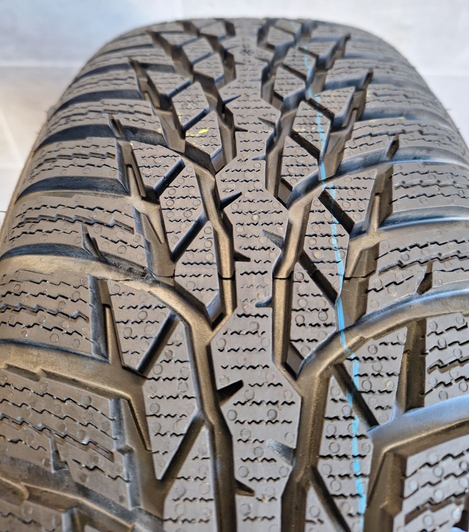 Opona Zimowa 16 Nokian WR D4 205/60R16 Pojedyńcza Nowa