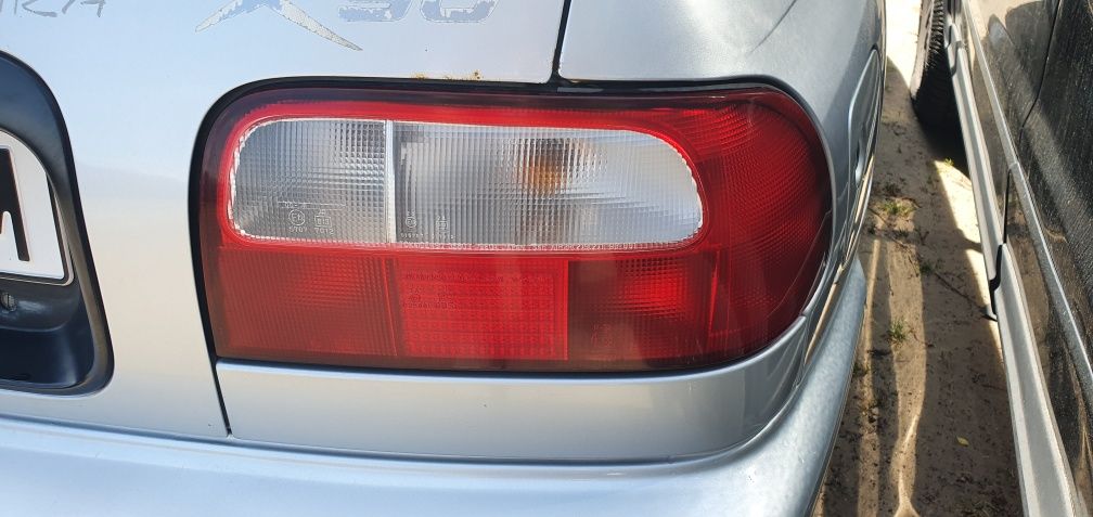 Suzuki Vitara x90 błotnik prawy