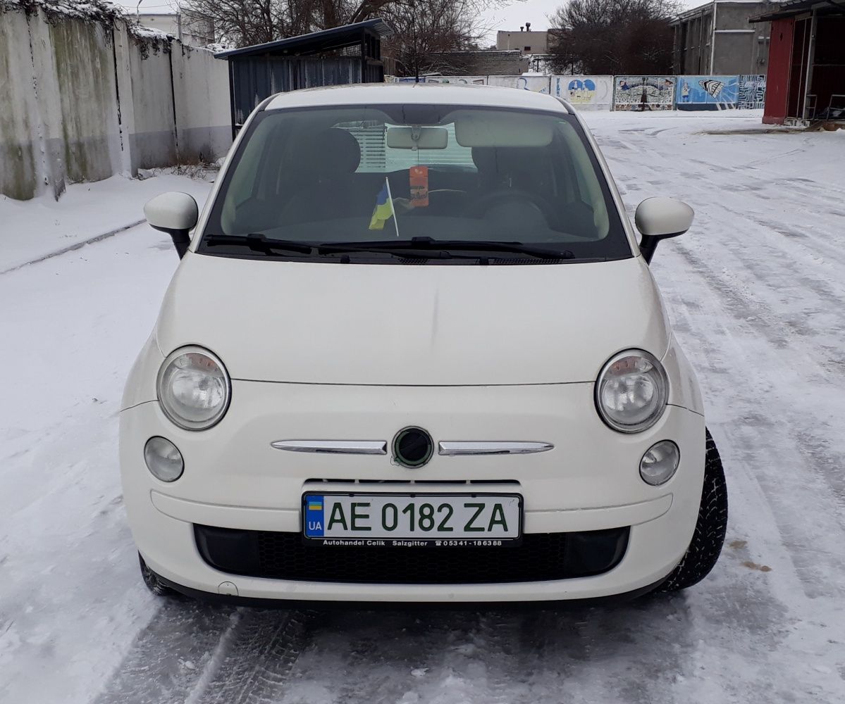 Електромобіль Fiat 500E запас хода 150км