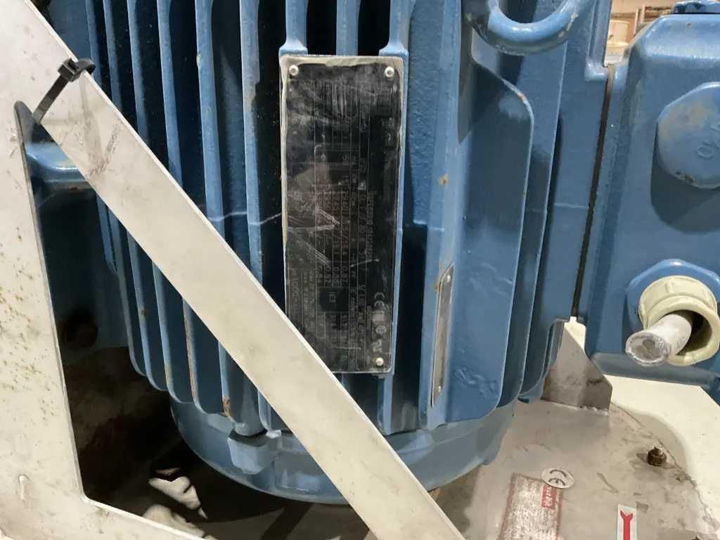 Wentylator silnik 15kv duży odciąg spalin pyłu wiórów suszarnia oddymi