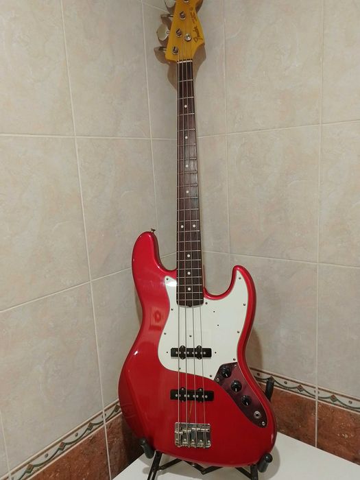 FENDER Jazz Bass, модель JB -62', сделано в Японии в 1997-2000 году