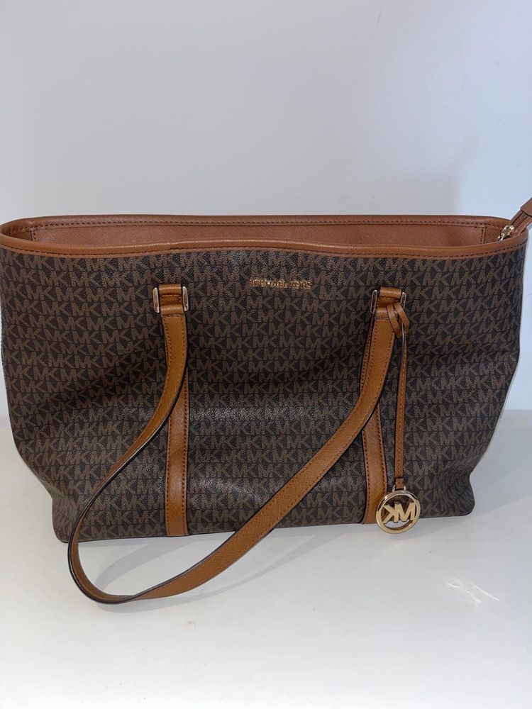 Mala Michael Kors