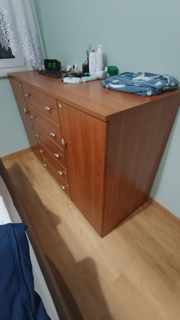 Duża komoda 145x55,5x95,5 kolor wiśnia, stan bdb