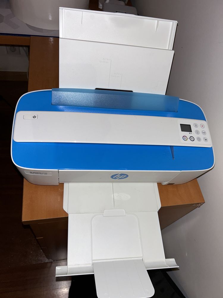 Impressora compacta HP Deskjet 3720