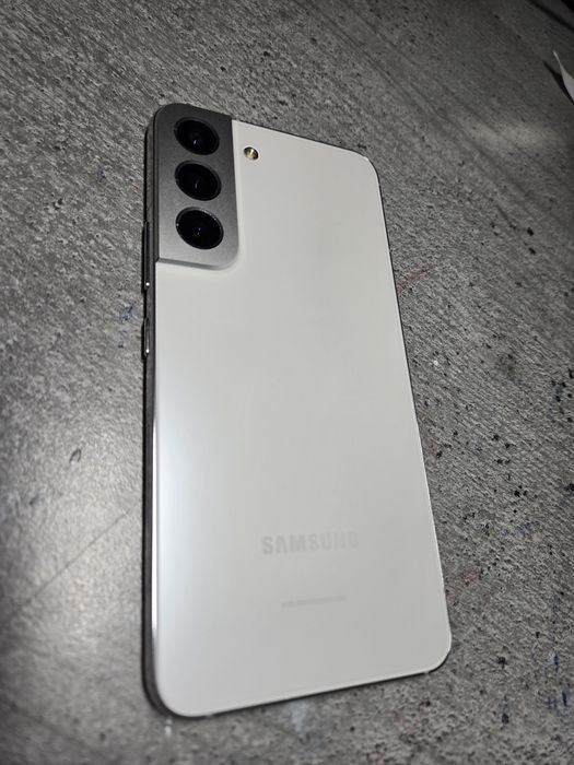 Samsung s22  128 GB sm-s901U1 білий