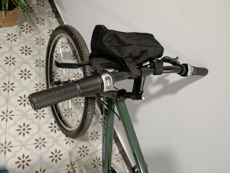 Bicicleta nova de montanha