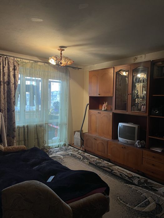 Здається кімната для однієї дівчини (вільно з 15 грудня)