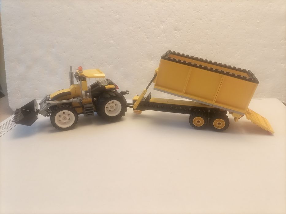 Klocki LEGO 3. Traktor przyczepa