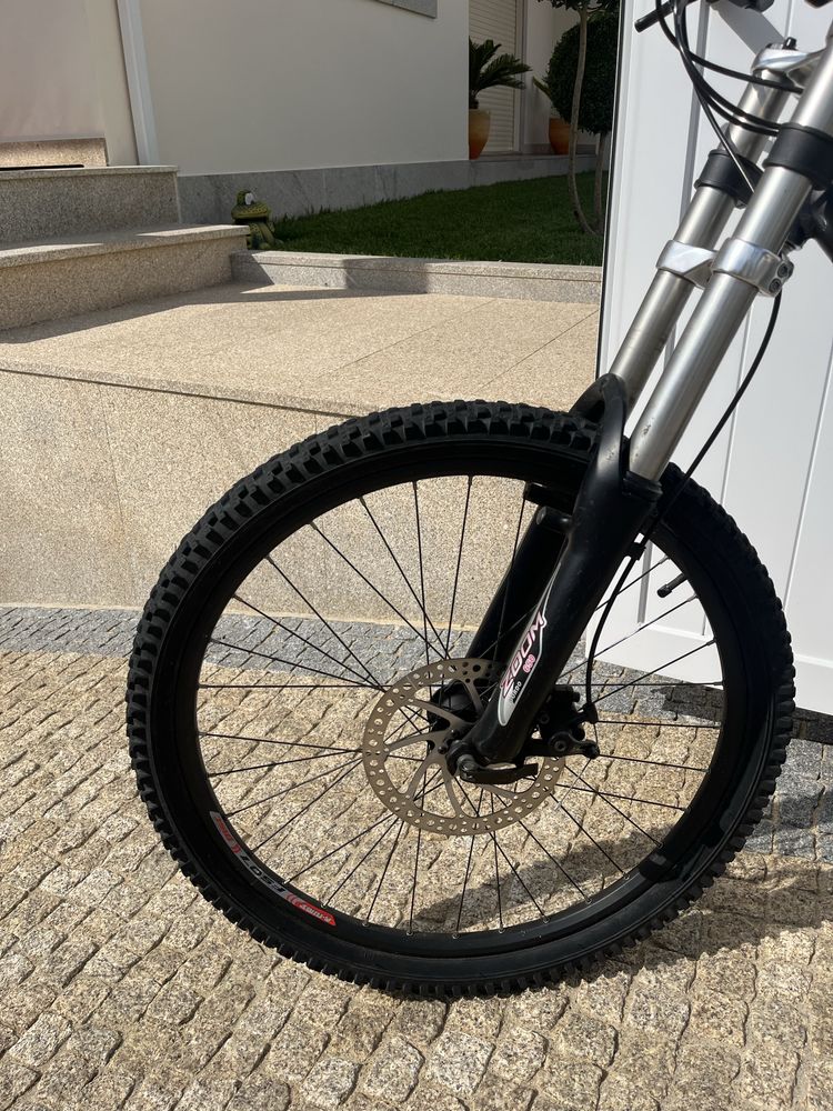 Bicicleta todo terreno