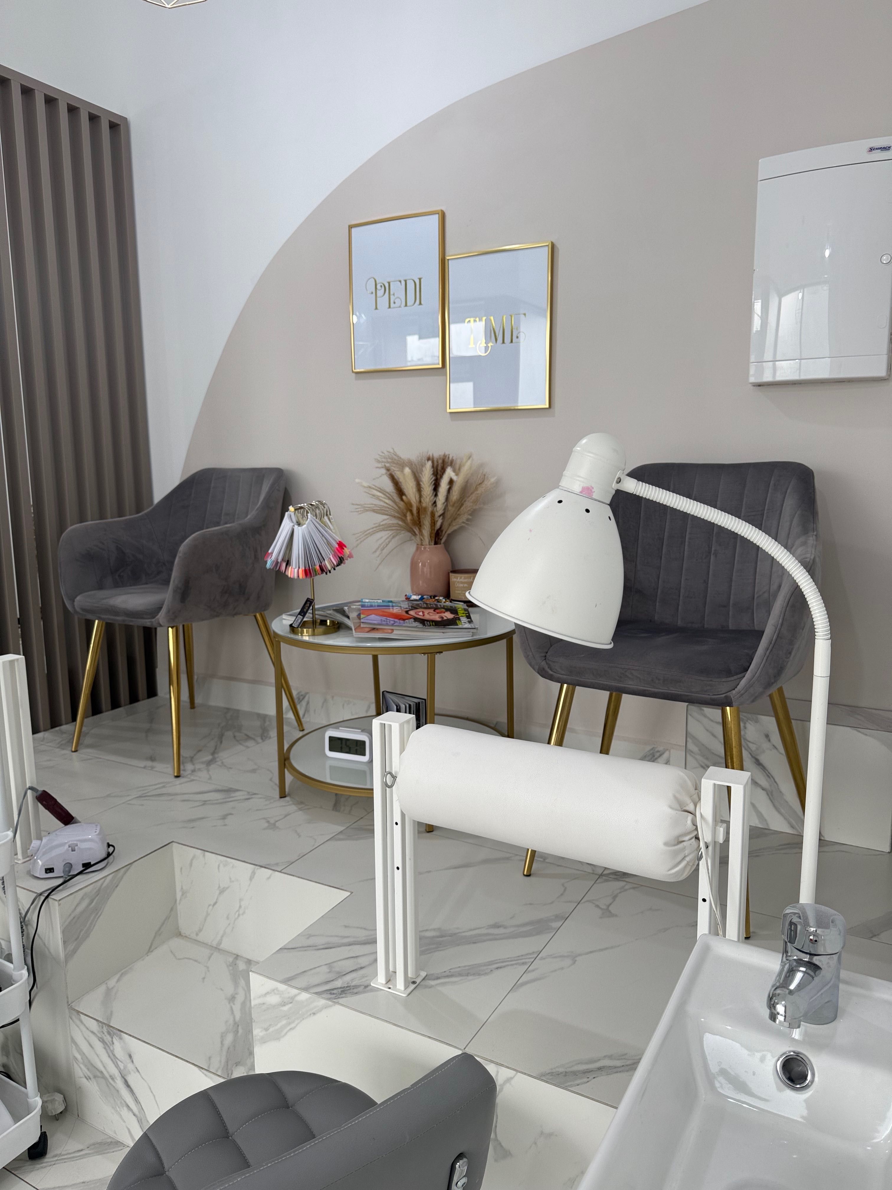 Podnajem stanowiska do mani i pedi w salonie Pani Mani