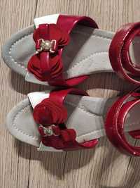 Biało-czerwone sandałki dla dziewczynki, rozmiar 30